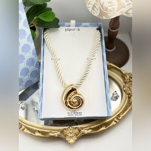 Piper K Gold Shell Pendant Necklace – Coastal Inspired